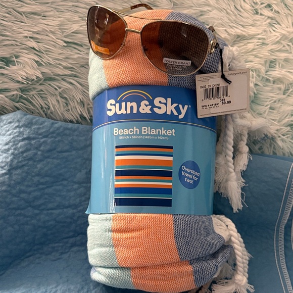 Sun & Sky Other - Sun & Sky Beach Blanket Bundled with Foster Grant Sunglasses Bundle